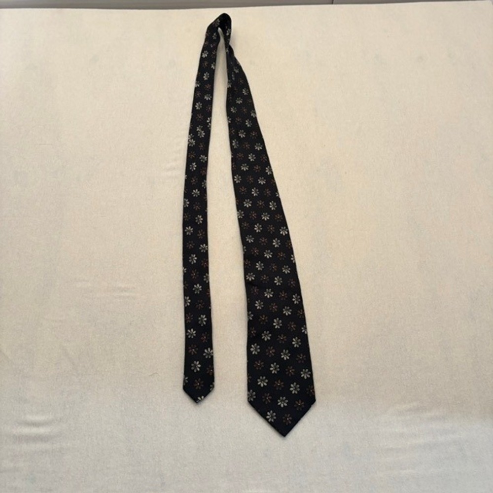 John W Nordstrom Mens Silk Tie Navy Blue Brown Floral Made in Italy 60 Inch